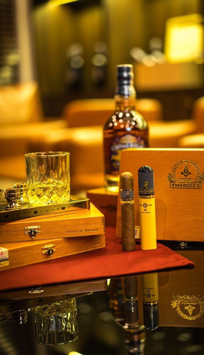 Cigar MONTESCO (Hộp sơn mài 10 điếu)