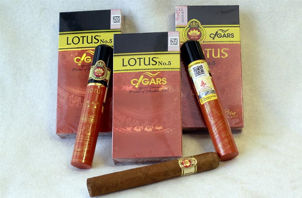 Cigar LOTUS NO.5 (Ống nhôm 1 điếu)