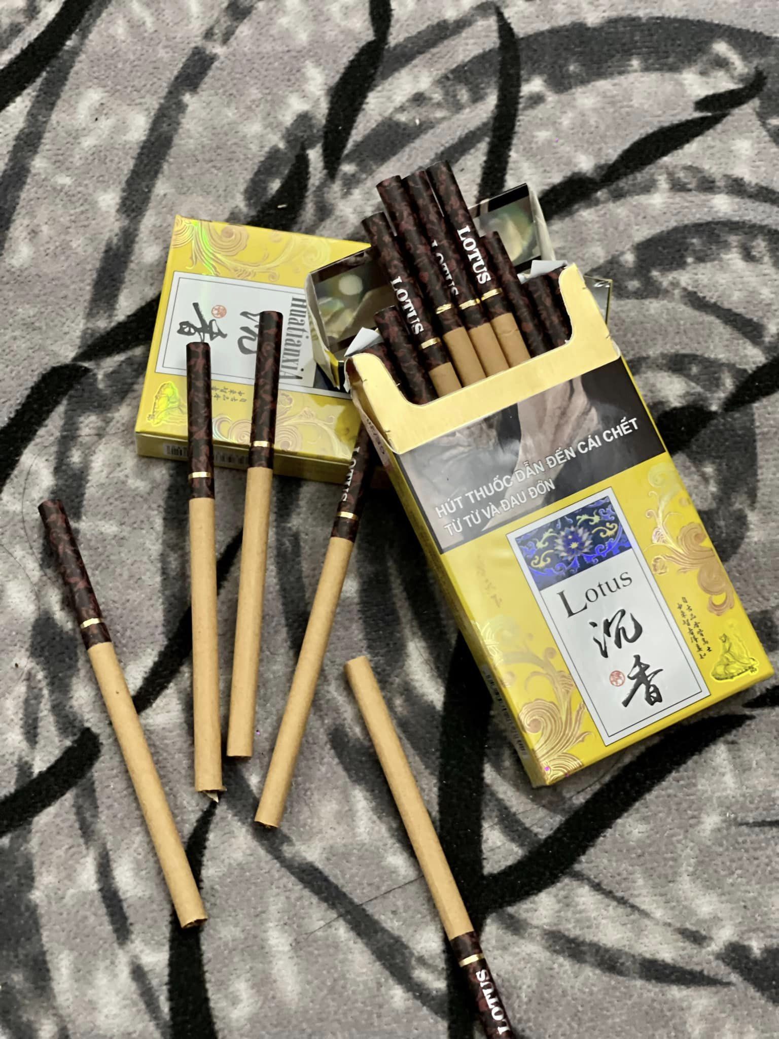 Thuốc lá Trầm Hương HuatianXia (20 điếu/bao)