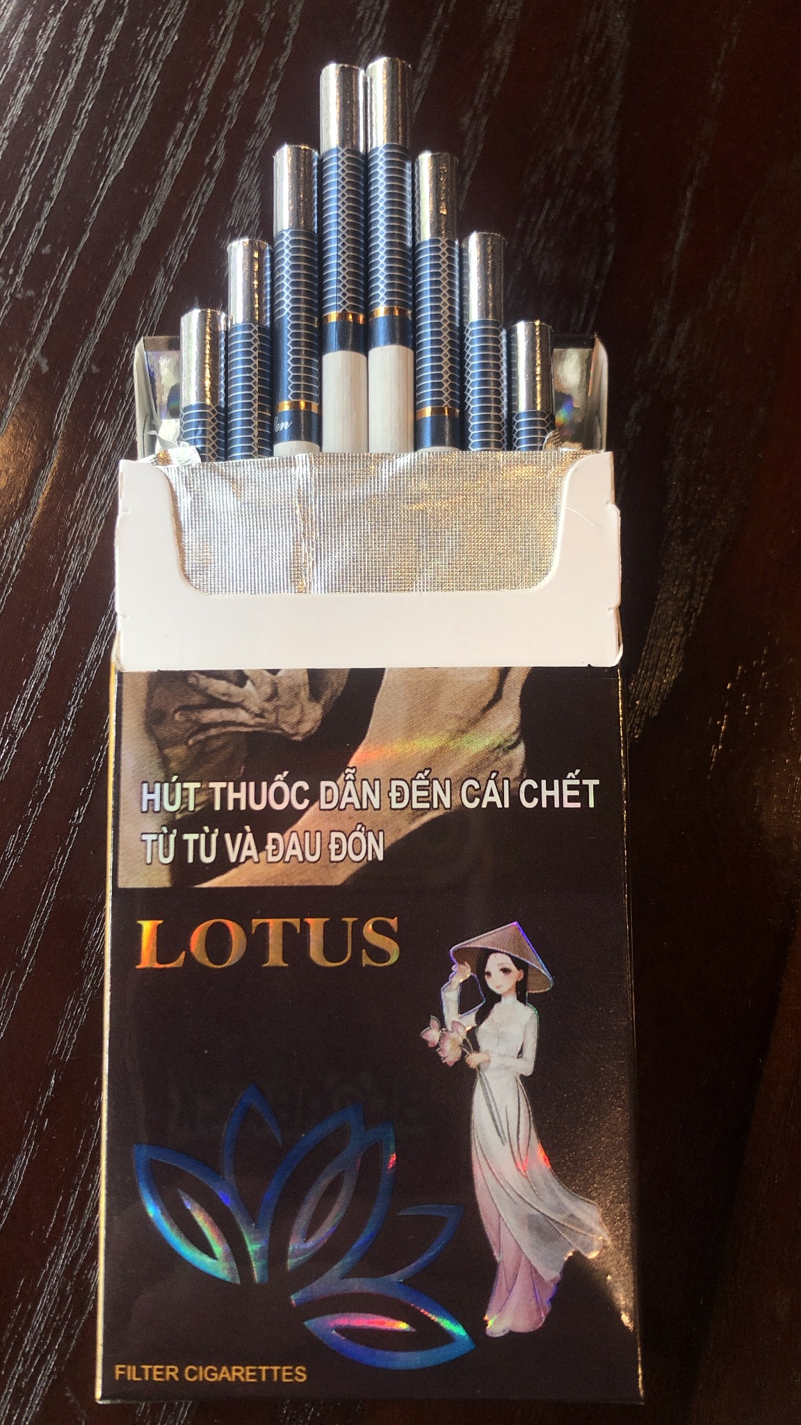 Thuốc lá Lotus slim cô gái (20 điếu/bao)